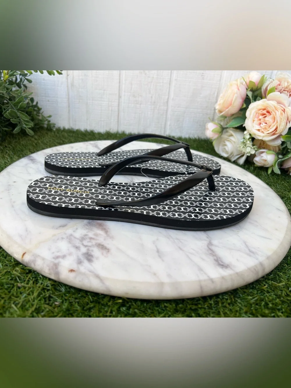TORY BURCH CHELSEA FLIP FLOP BLACK GEMINI LINK  women size 6 new /no box